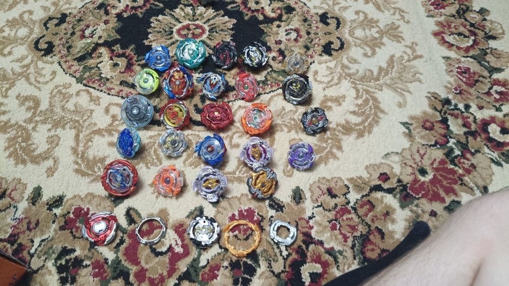 Продаю Beyblade (Бейблейд) — б/у, Весь набор