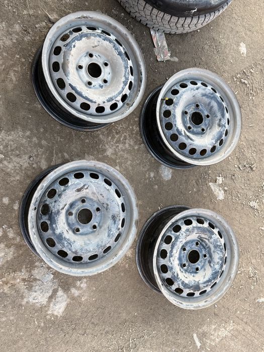 Продам штампы в среднем состоянии размер 15