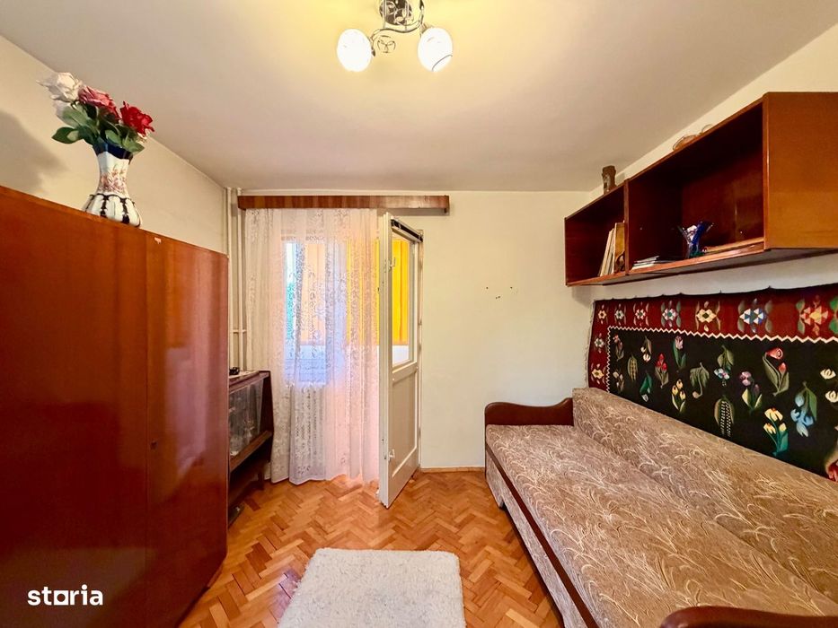 3 camere, 74 mp + 3 balcoane | etaj 3/10, zona Parâng