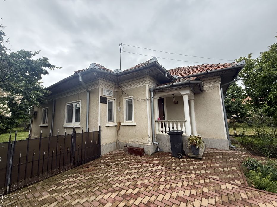 Casă + teren intravilan 1.658 mp – ideal locuință sau investiție