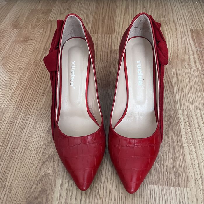 Туфли TUCINO красные