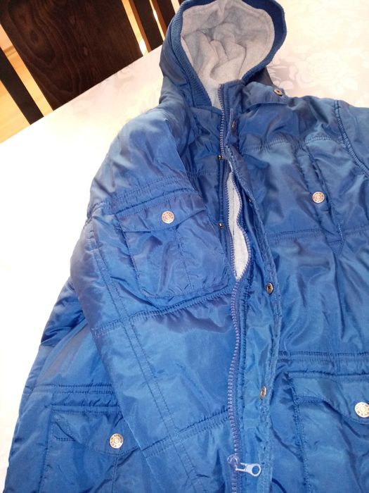 Продавам зимно яке за момче