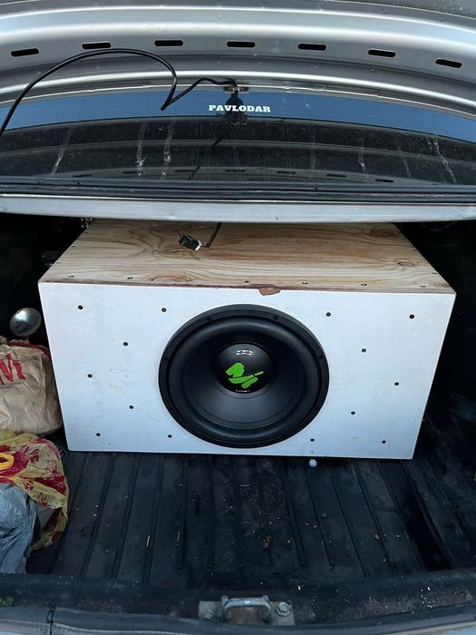 Продам сабвуфер, б/у