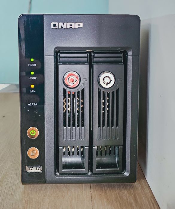 Qnap TS-239 Pro II с 4ТБ  HDD