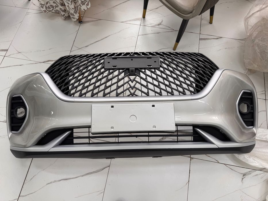 Haval M6 передний бампер серый