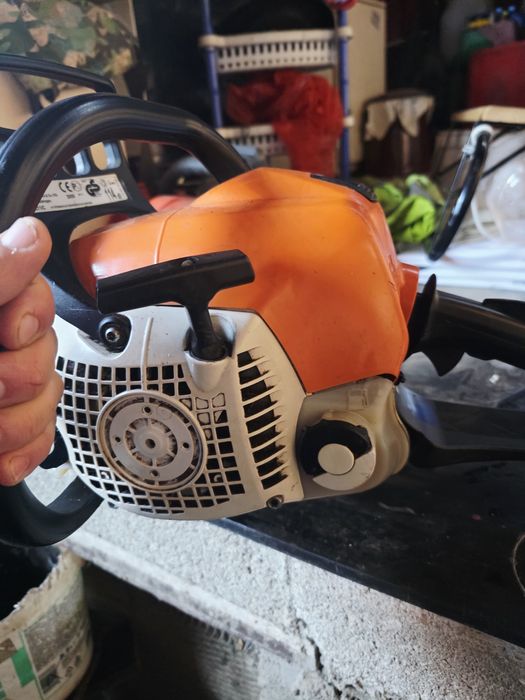 Vând drujba sthil ms211