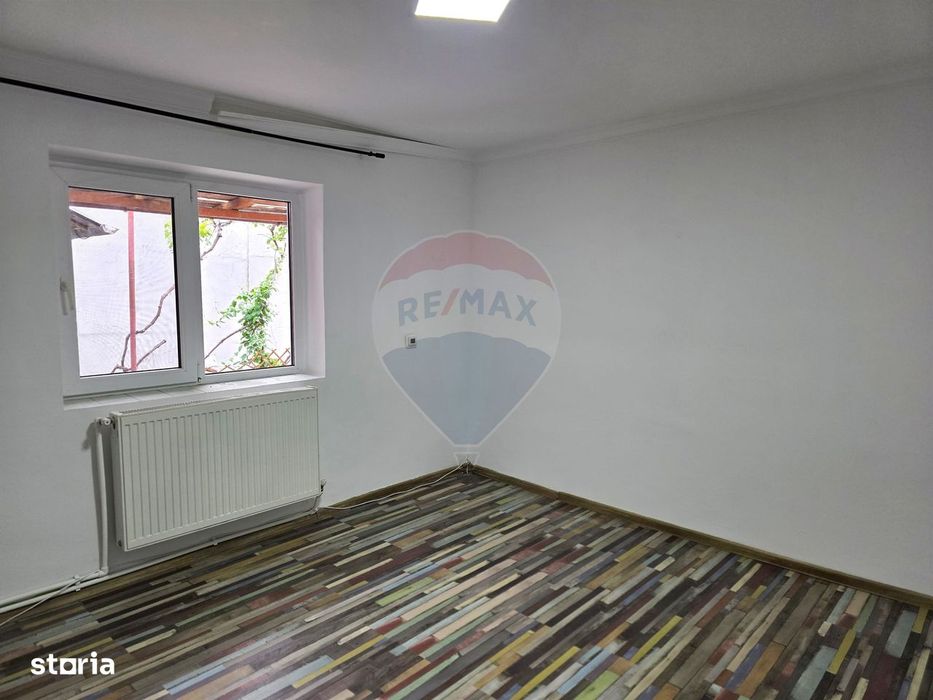 Casă / Vilă cu 6 camere de vânzare în zona Mihai Viteazu