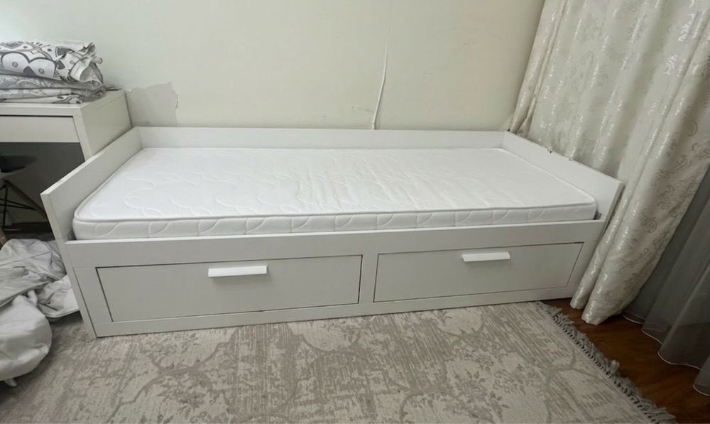 кровать односпальная