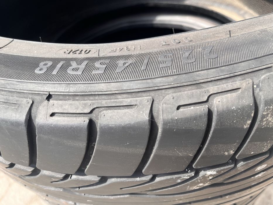 225//45//18 - комплект - Dunlop