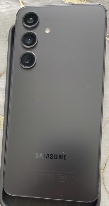 Продам Samsung S24