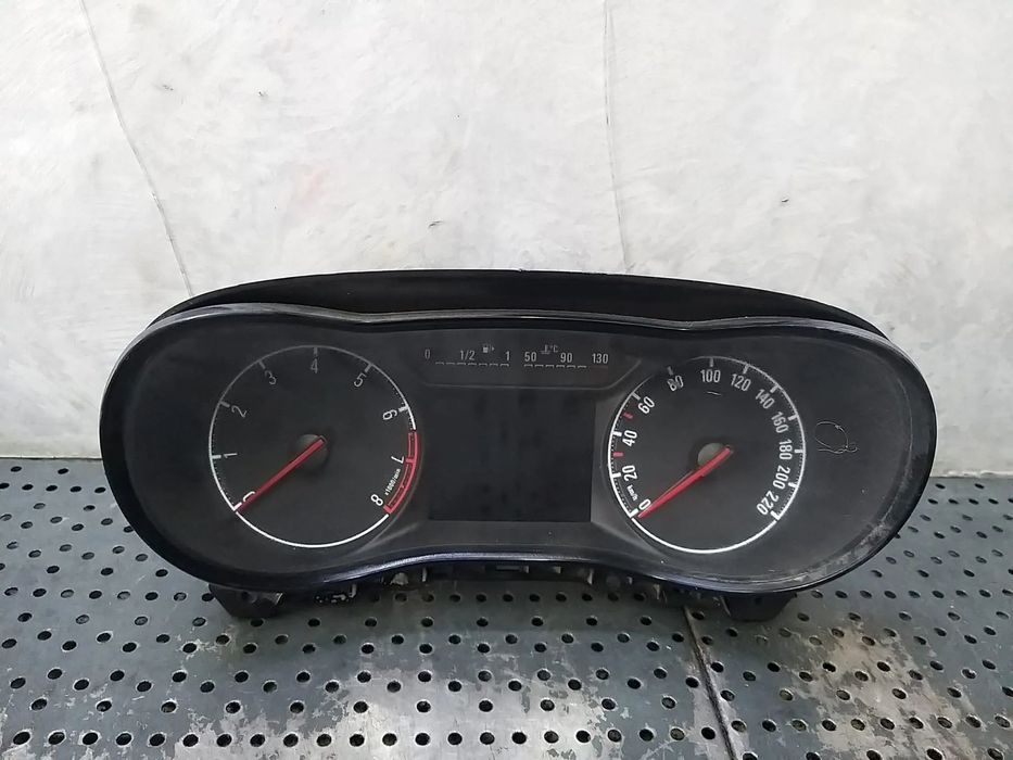 Ceasuri bord benzina opel corsa e x15 39007358 367030224