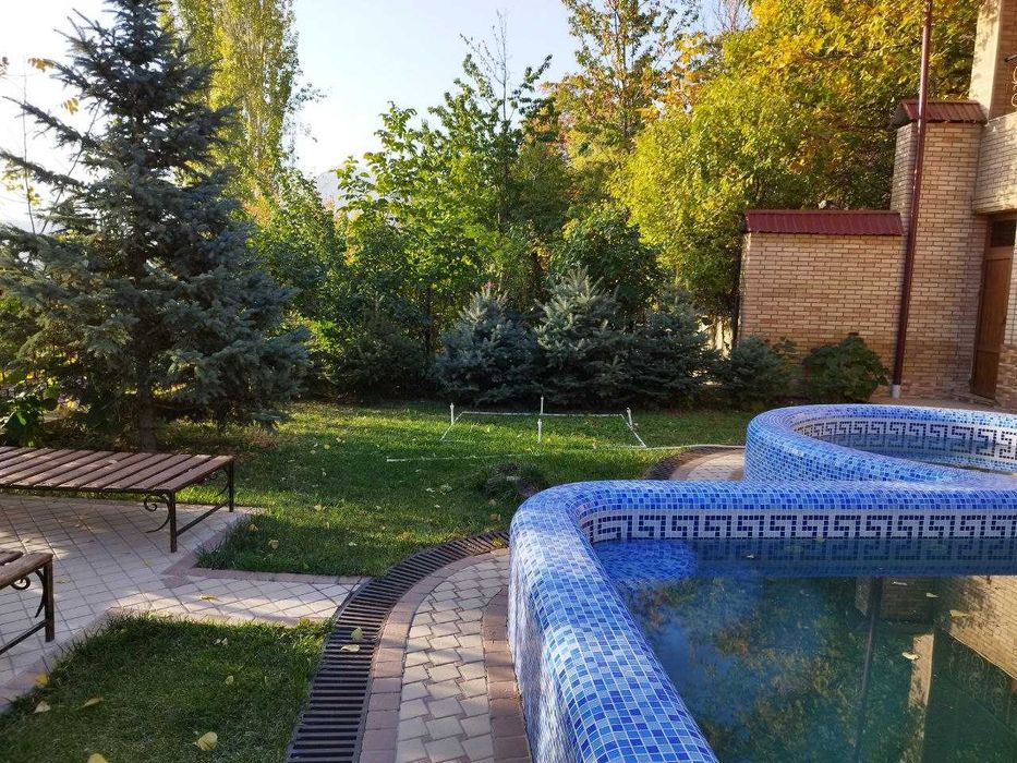 Срочно продается дачный комплекс на 43 сот в Чарваке