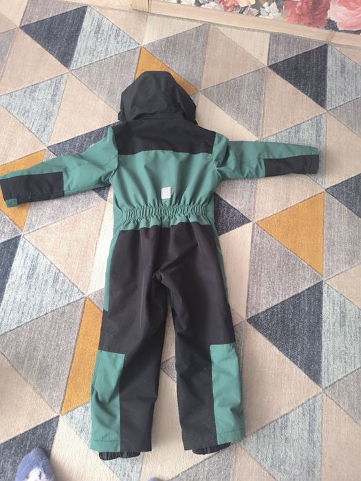 Продам комбинезон для девочки или мальчика