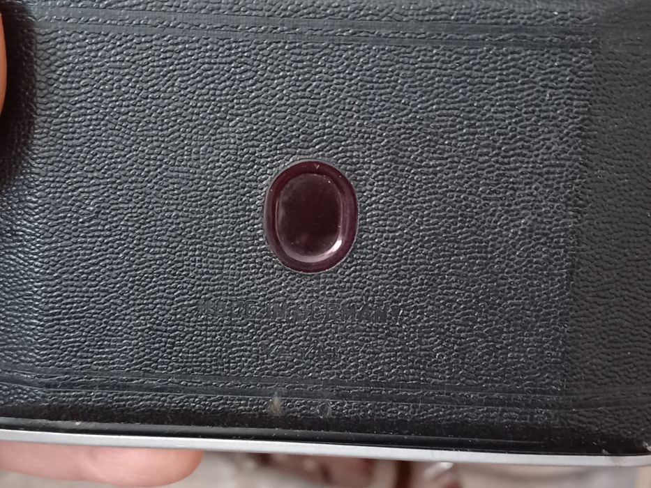 Три стари фотоапарата с мех