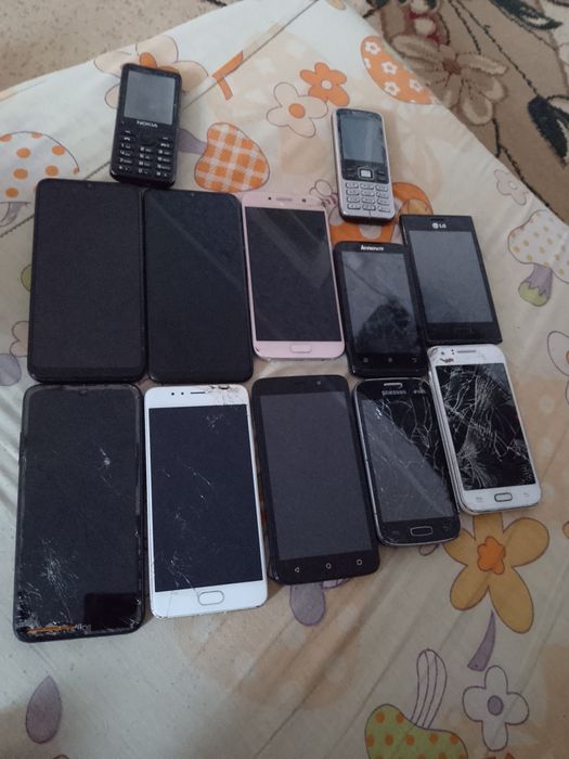 Продам телефоны рабочие и не рабочие