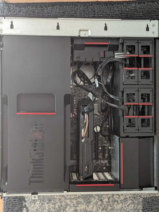 Workstation Lenovo Intel HEXA Core Xeon / 64 GB DDR4 ECC / GTX 1050 / SSD Samsung Evo