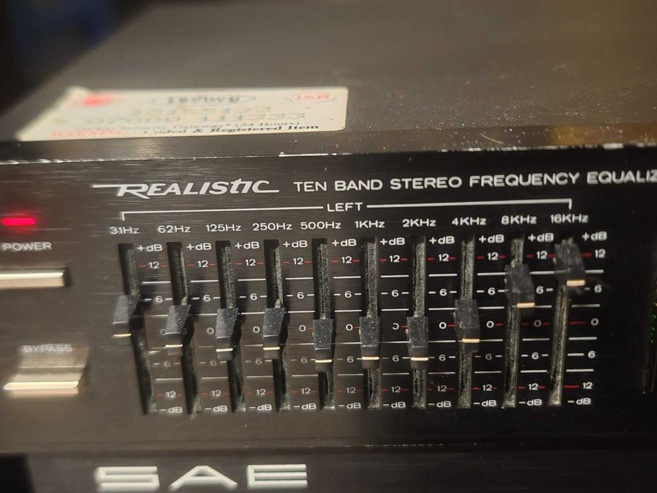 Egalizator stereo pe 10 benzi Realistic 31-9081 cu analizor de spectru