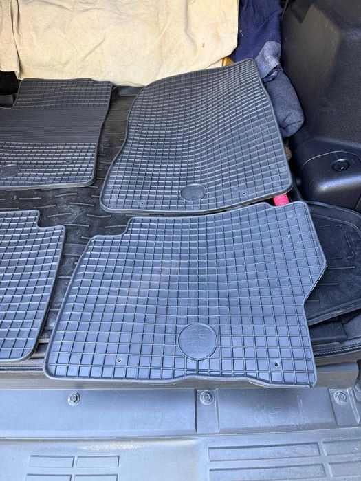 Резиновые коврики для Pajero 4