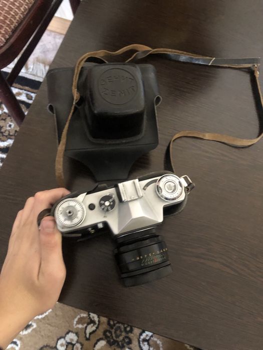 Зенит е фотоопарат