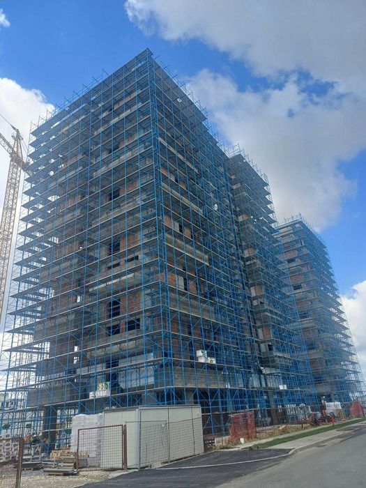 Schela metalica de inchiriat