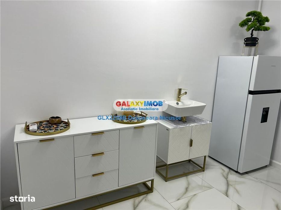 Spatiu comercial, in Militari Residence, Rezervelor, 45 mpu, 450 euro