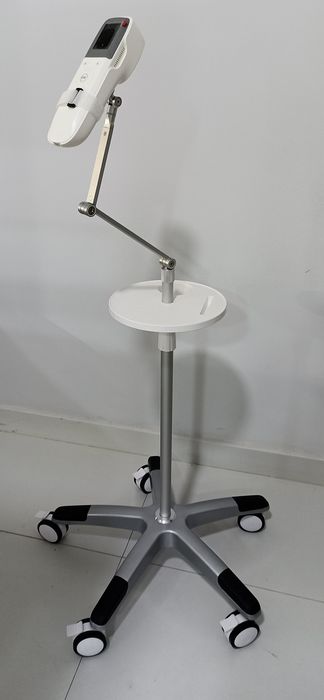 Веновизор / Инфракрасный прибор для обнаружения венозных сосудов.