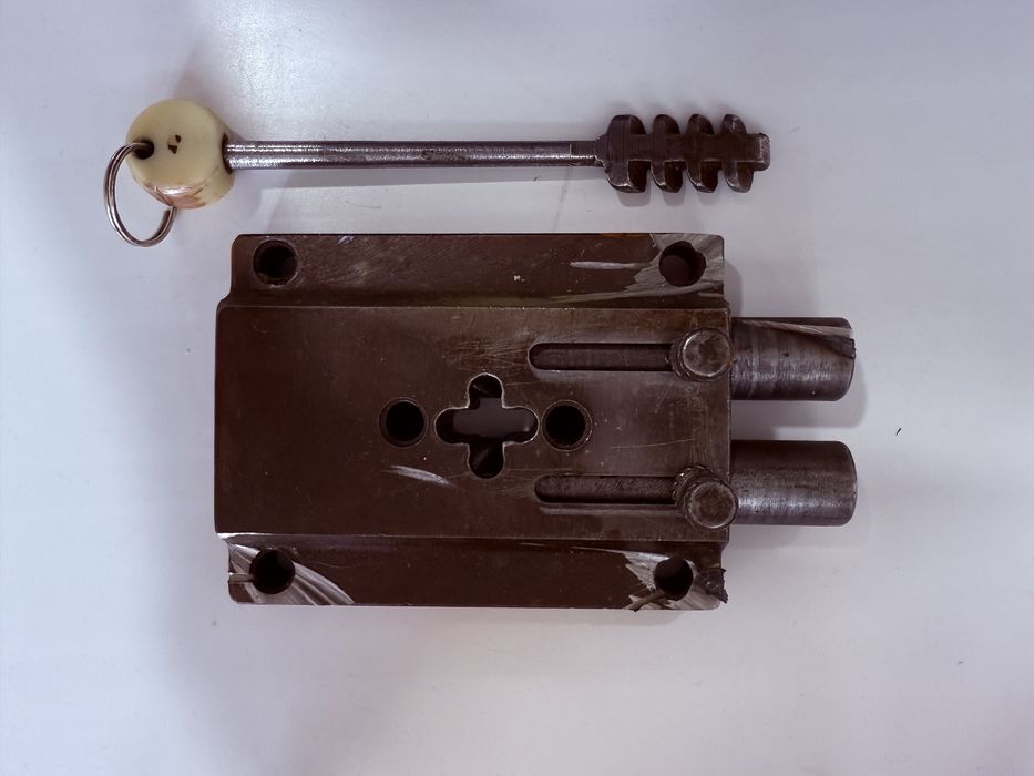 Замок  советский