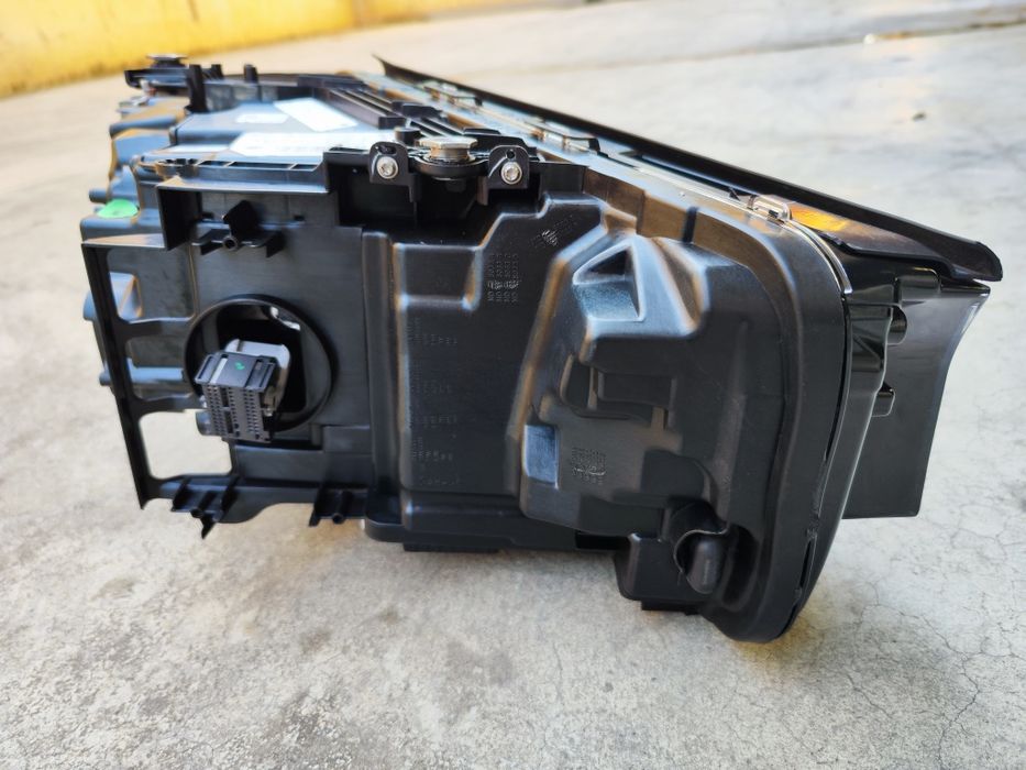 Фар BMW G30, G31, F90 LCI Laser Light