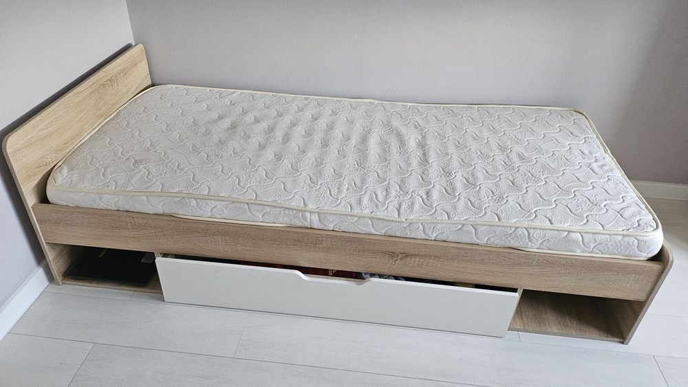 Кровать односпальная