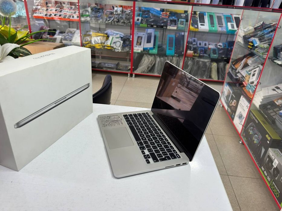 MACBOOK PRO core i5 Display 13.3 DDR3 8/128 SSD karopka dakument full