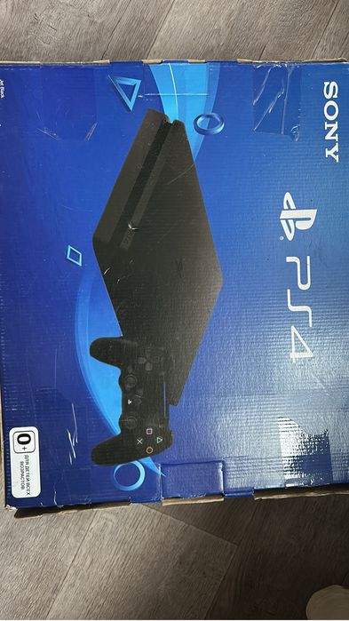 Продам ps4 приставку