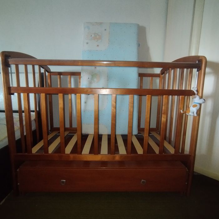 Детская кроватка