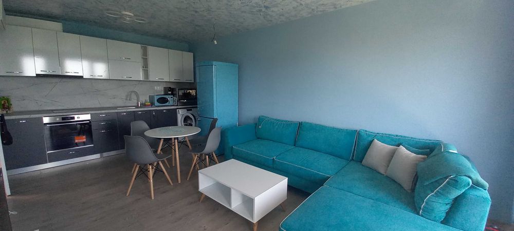 Дава се под наем Двустаен апартамент в к.к. Св.Св. Константин и Елена - 54 кв.м за 1000 € - Снимка #3