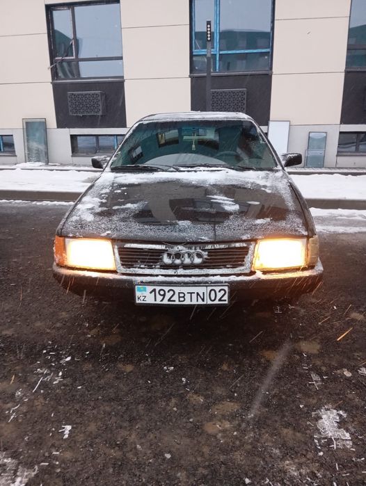 Продаю Ауди 100 год выпуска 1990