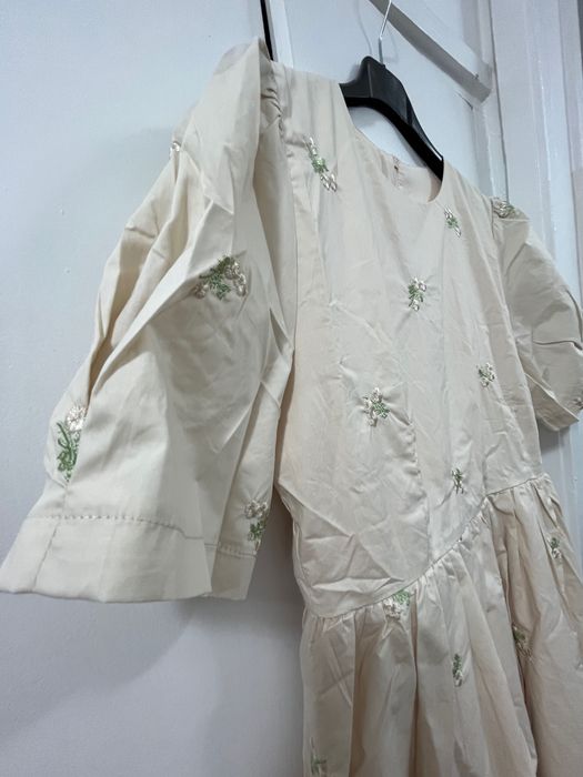 Rochiță midi, 100% bumbac, crem, cu broderie flori, mărimea S