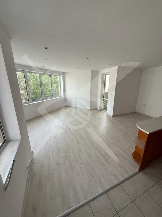 Тристаен апартамент в жк. Манастирски ливади № 92257