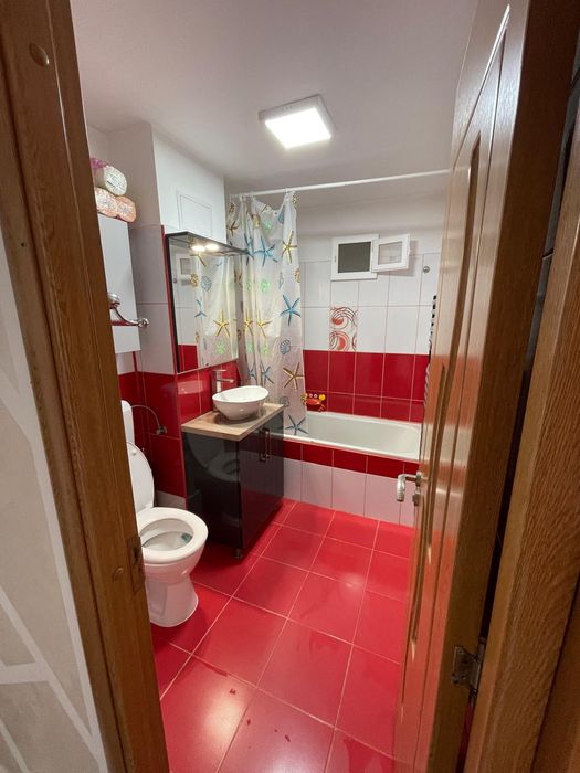 Vând apartament cu 2 camere decomandat