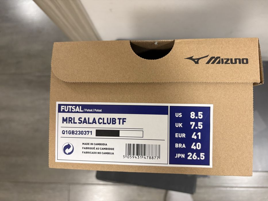 Чисто нови стоножки Mizuno 41 номер