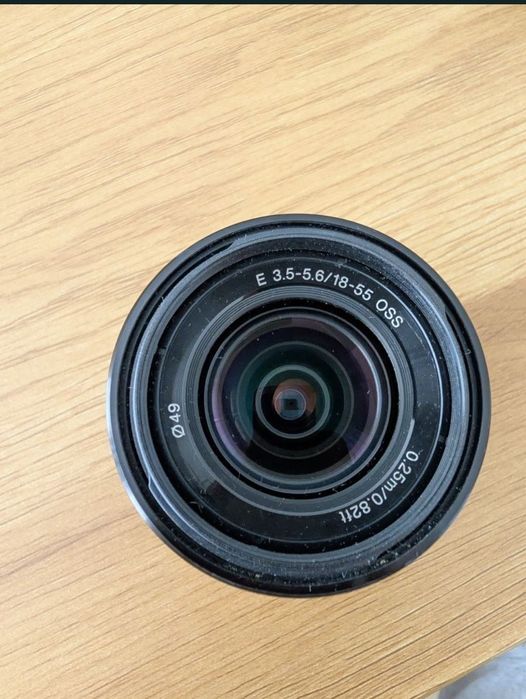 Vând aparat foto Sony Alpha A3000