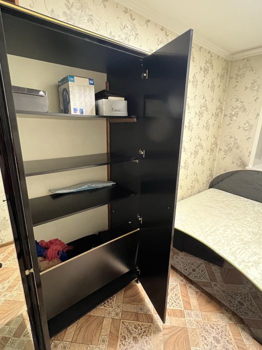 Кровать, шкафы, тумбочка