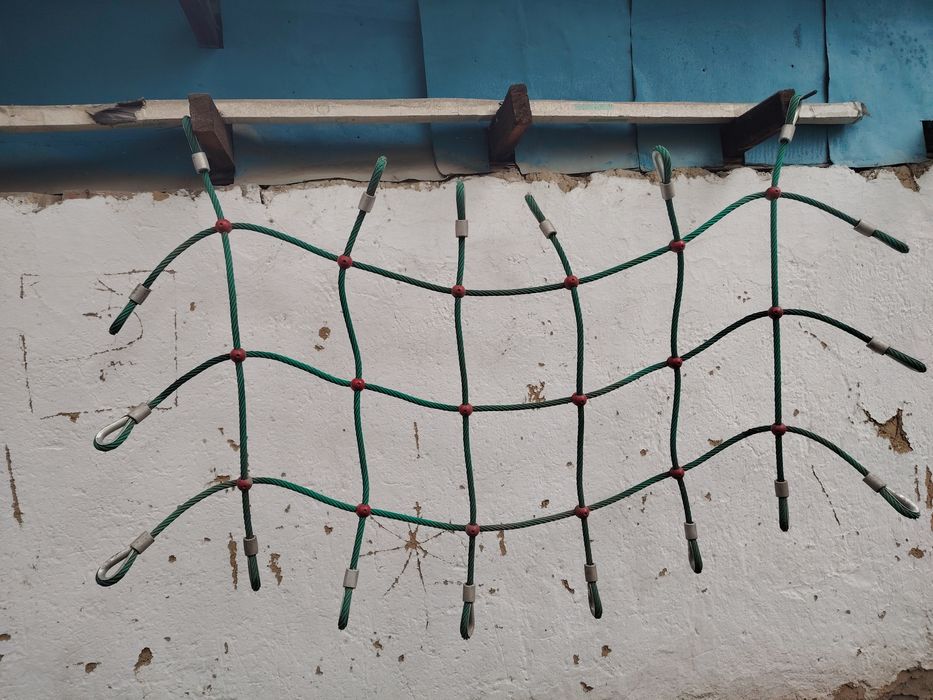 Сетка верёвочная.