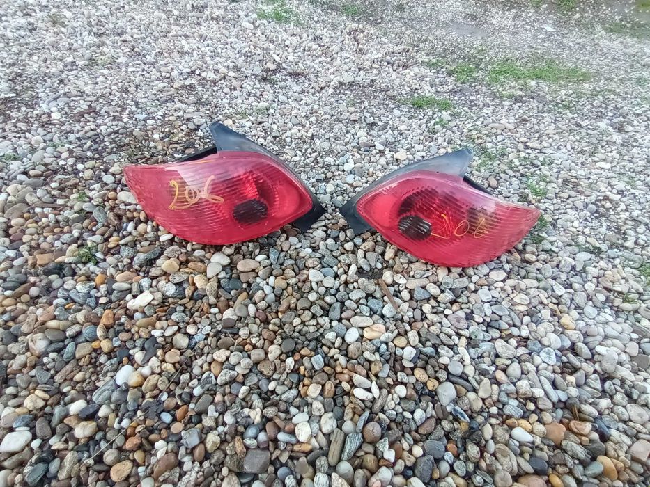 Ляв и десен стоп за пежо 206 PEUGEOT 206