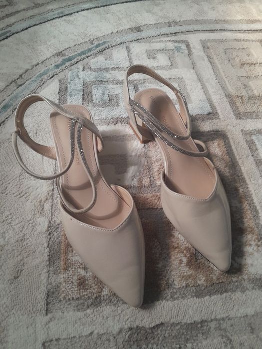 Женские туфли сатылады