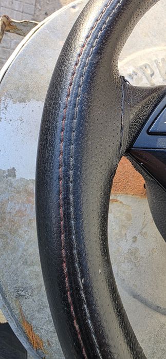 Продавам М волан