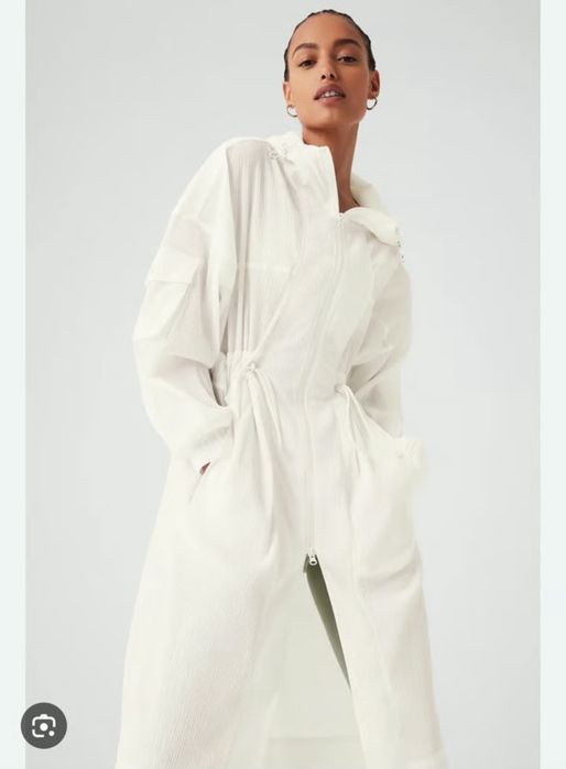 Alo windbreaker