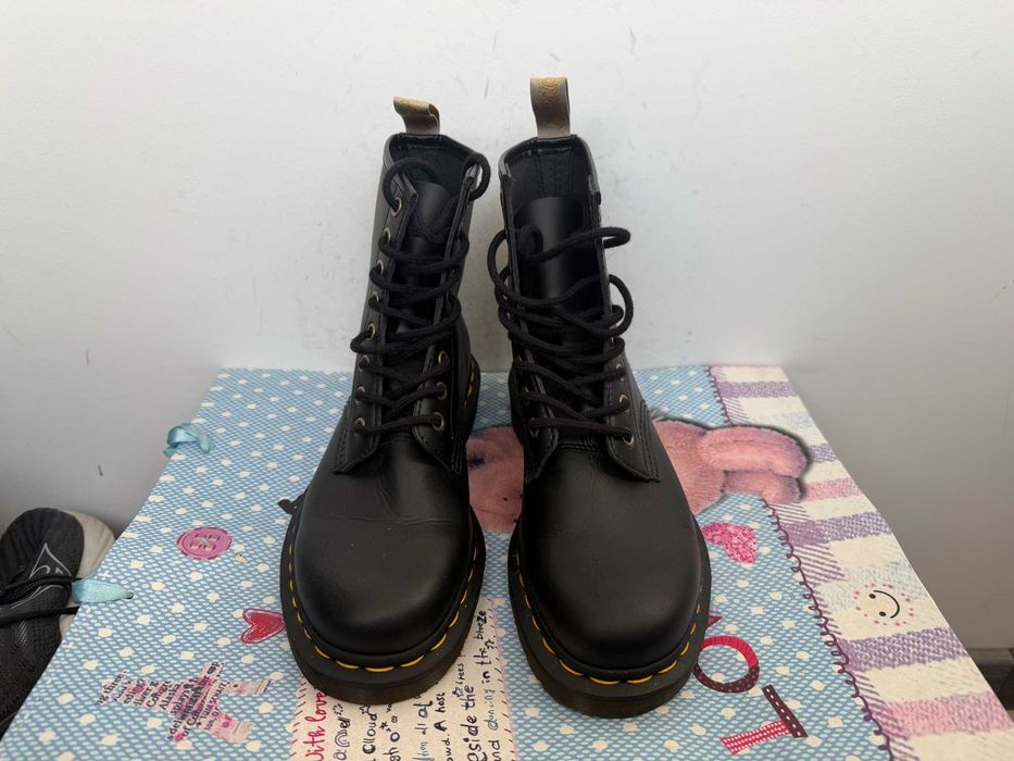 Dr Martens 14045 Black Vegan Leather Black''оригинални боти 38 номер