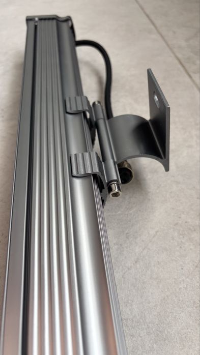 Proiector liniar LED Arelux ext sau int 100 cm, aluminiu satinat