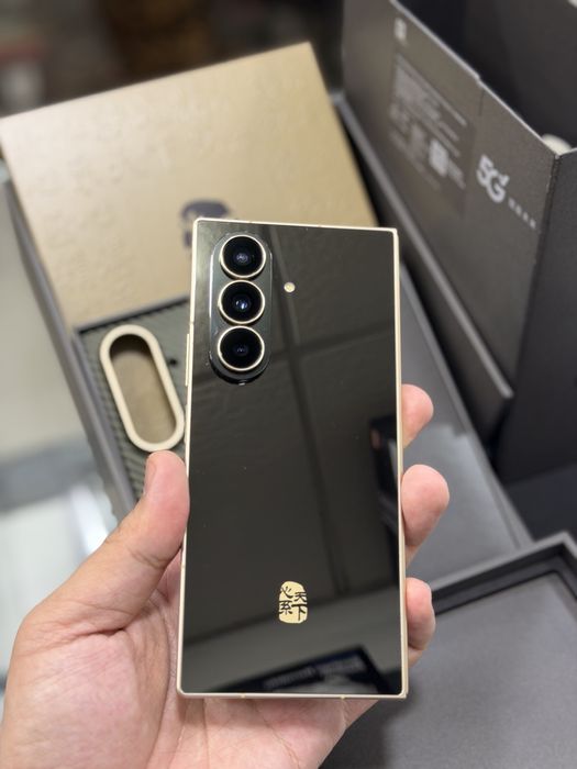 Samsung W26 16 / 1 trb black