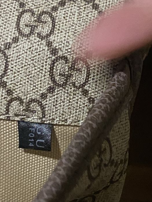 GUCCI GG Supreme Monogram