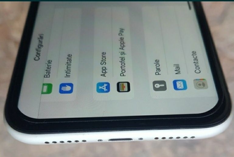 iPhone 11 Impecabil Nou
Arată 10/10 !! 
Funcționează ireproș